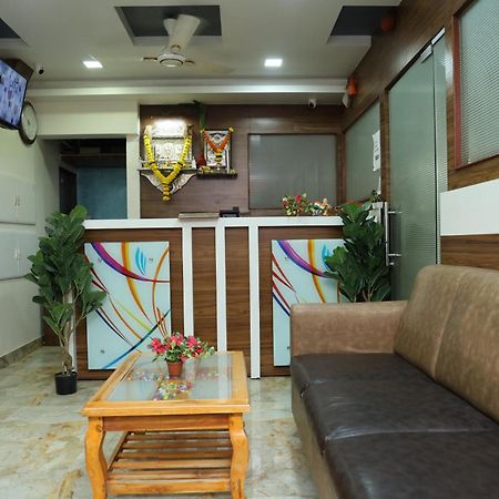 Hotel Satyam Residency Νάβι Μουμπάι Εξωτερικό φωτογραφία
