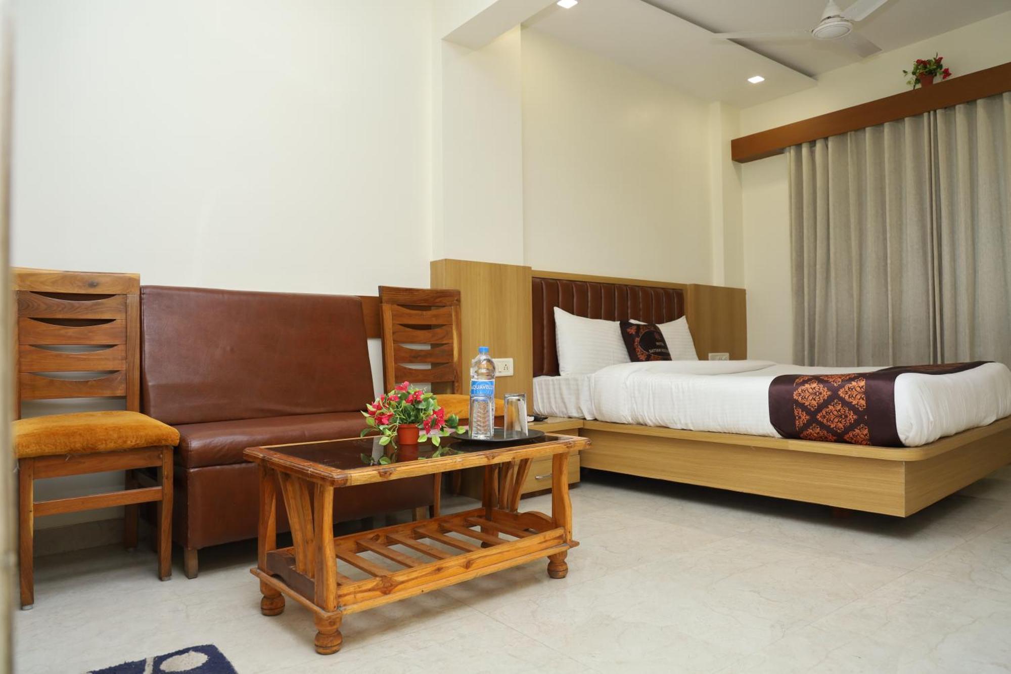 Hotel Satyam Residency Νάβι Μουμπάι Εξωτερικό φωτογραφία