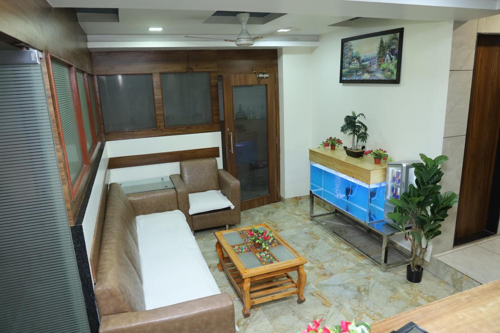 Hotel Satyam Residency Νάβι Μουμπάι Εξωτερικό φωτογραφία