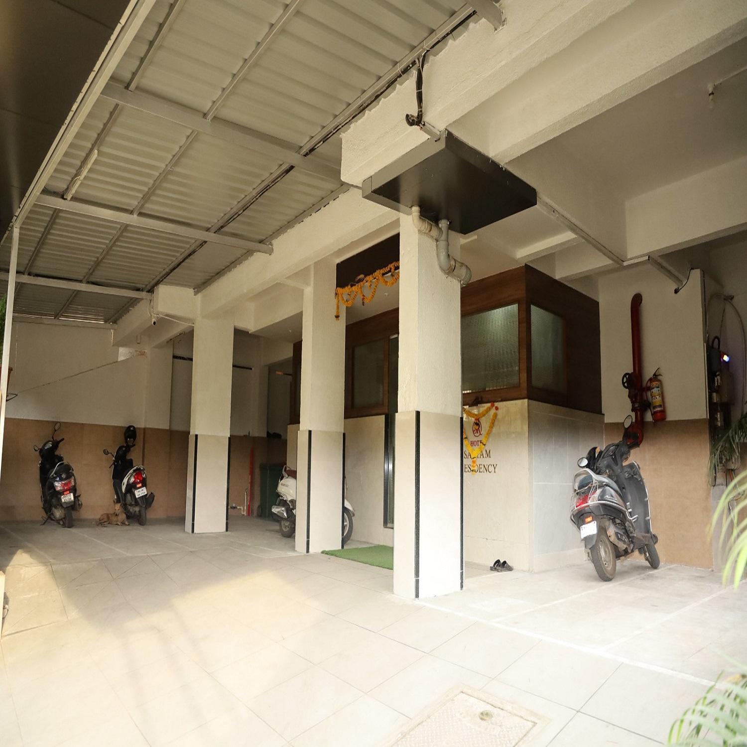 Hotel Satyam Residency Νάβι Μουμπάι Εξωτερικό φωτογραφία