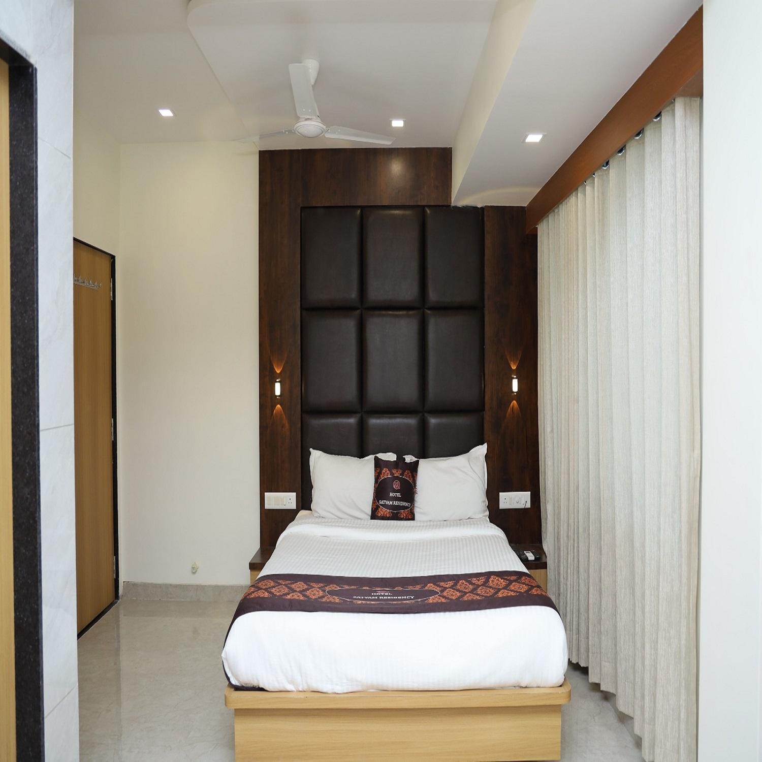 Hotel Satyam Residency Νάβι Μουμπάι Εξωτερικό φωτογραφία