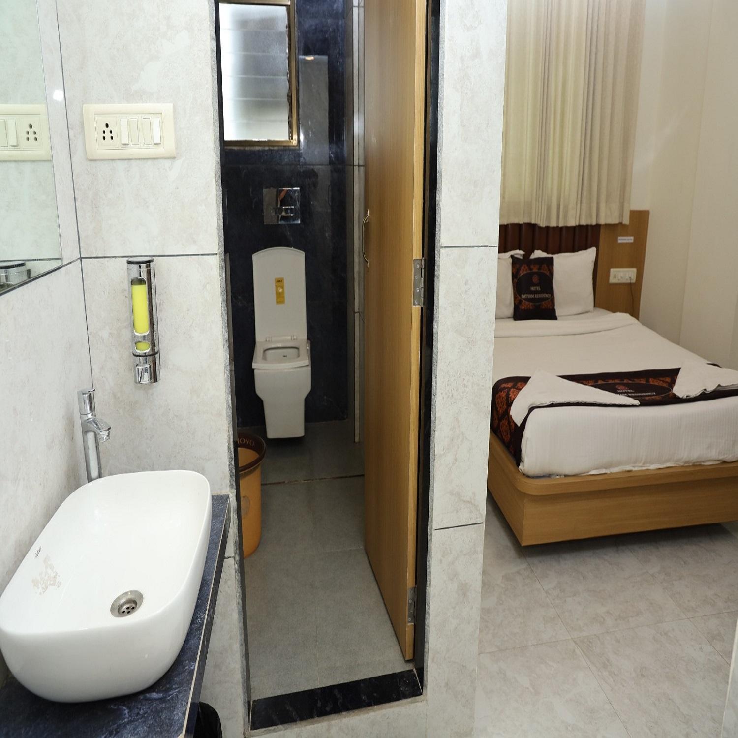 Hotel Satyam Residency Νάβι Μουμπάι Εξωτερικό φωτογραφία