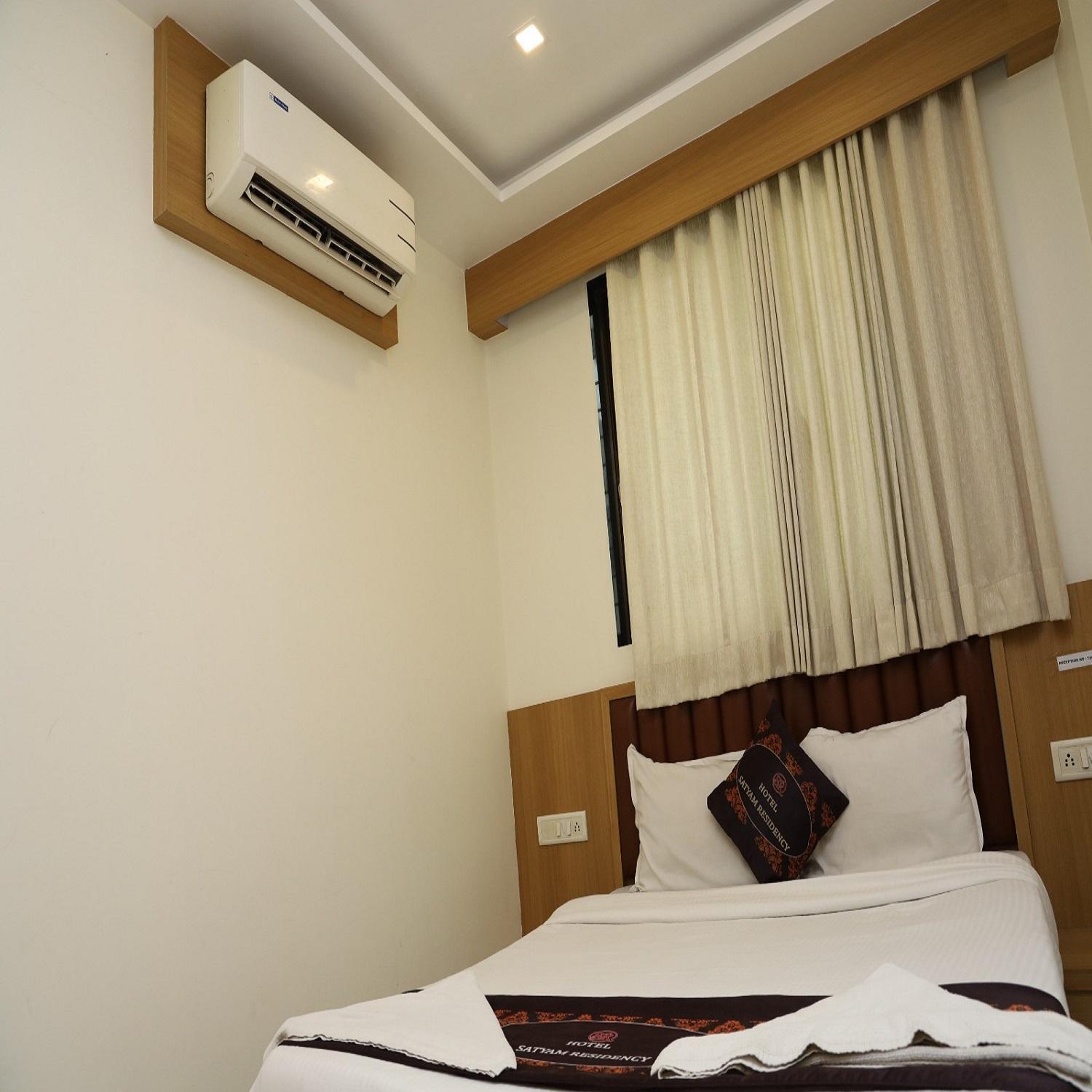 Hotel Satyam Residency Νάβι Μουμπάι Εξωτερικό φωτογραφία